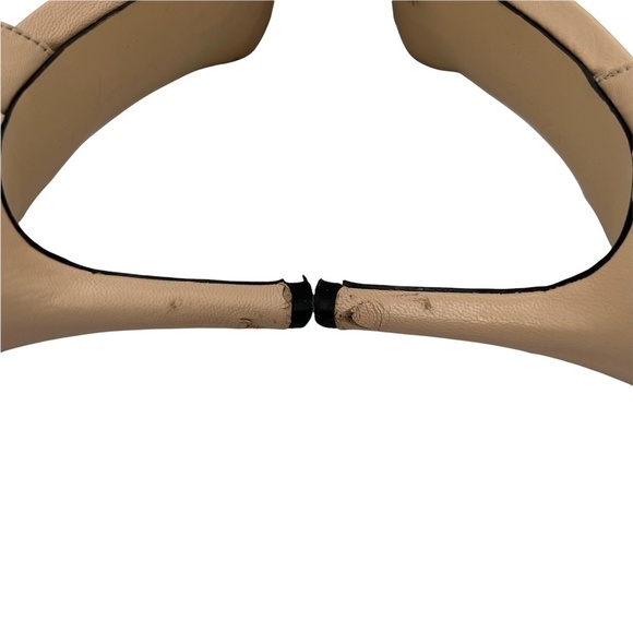 Tahari Silver Biscuit Leather GEA Heeled Open Toe Sandals Size 6 1/2 Women's - Picture 10 of 11